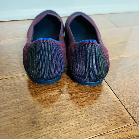 Rothy's 7.5 Stylish Women's Burgundy and Black Flats - Picture 3 of 5